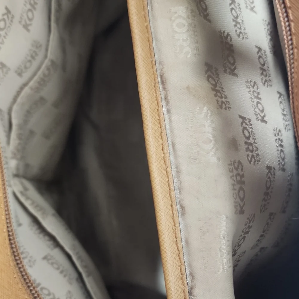 Michael Kors Logo Monogram Jet Set Beige and Brown Tote Bag Classic Style - Picture 3 of 16